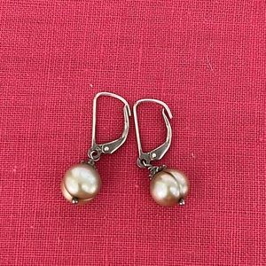 Freshwater pearl drop earrings